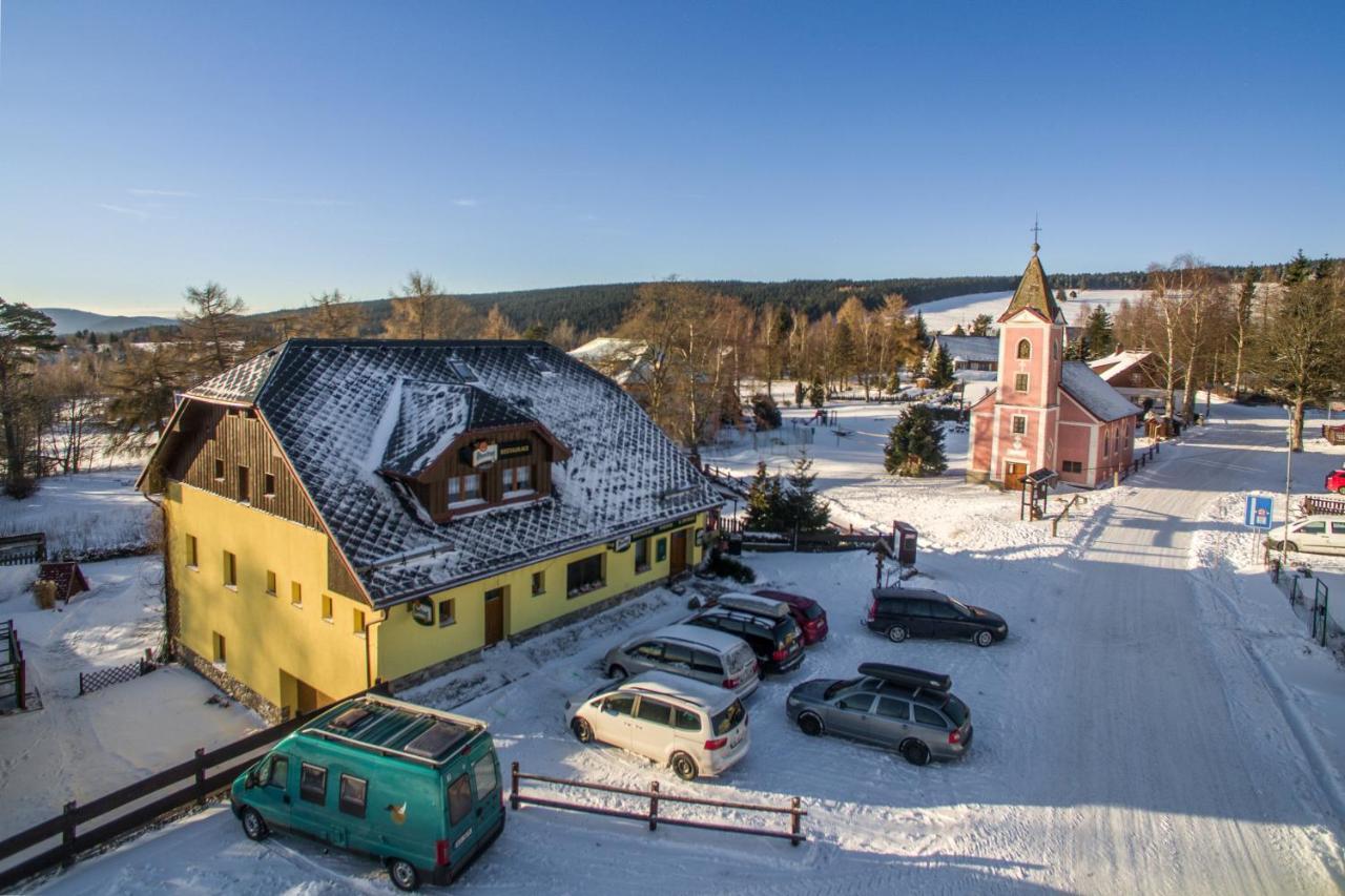 Penzion U Zpevaku Nove Hute Exterior foto