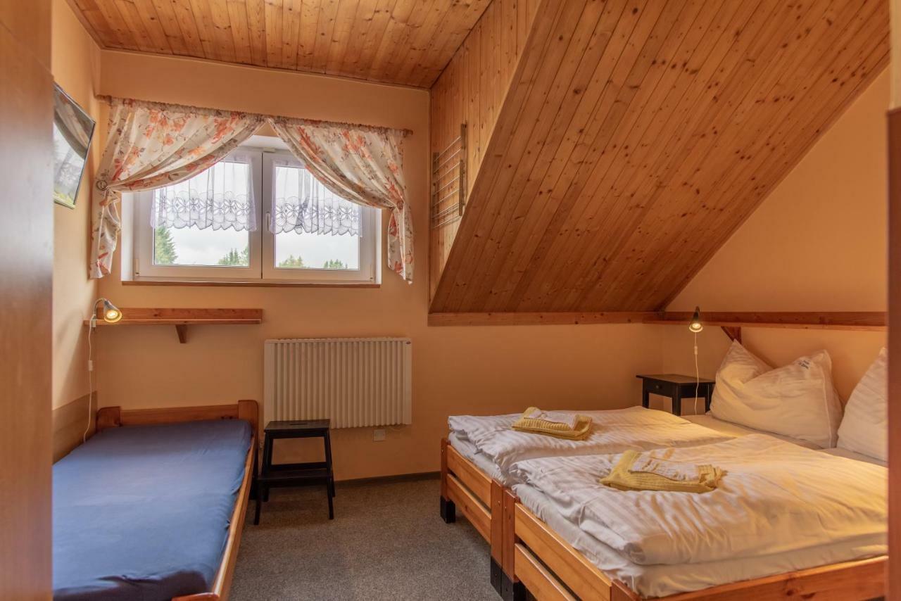 Penzion U Zpevaku Nove Hute Exterior foto
