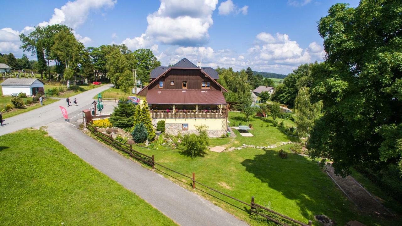 Penzion U Zpevaku Nove Hute Exterior foto